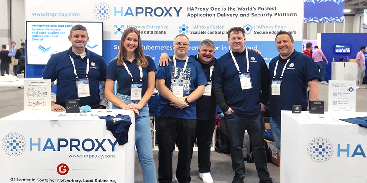 haproxy-kubecon-booth-team-gathered