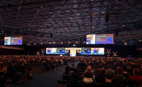 Universal Mesh: Connect and Secure Everything